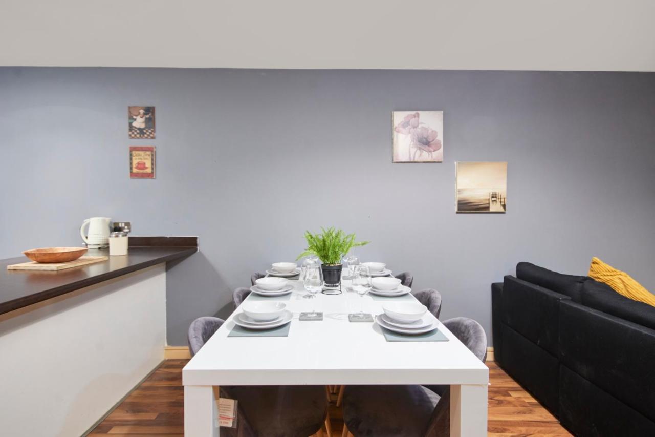 Stylish Manchester Gem - Sleeps 10! Εξωτερικό φωτογραφία