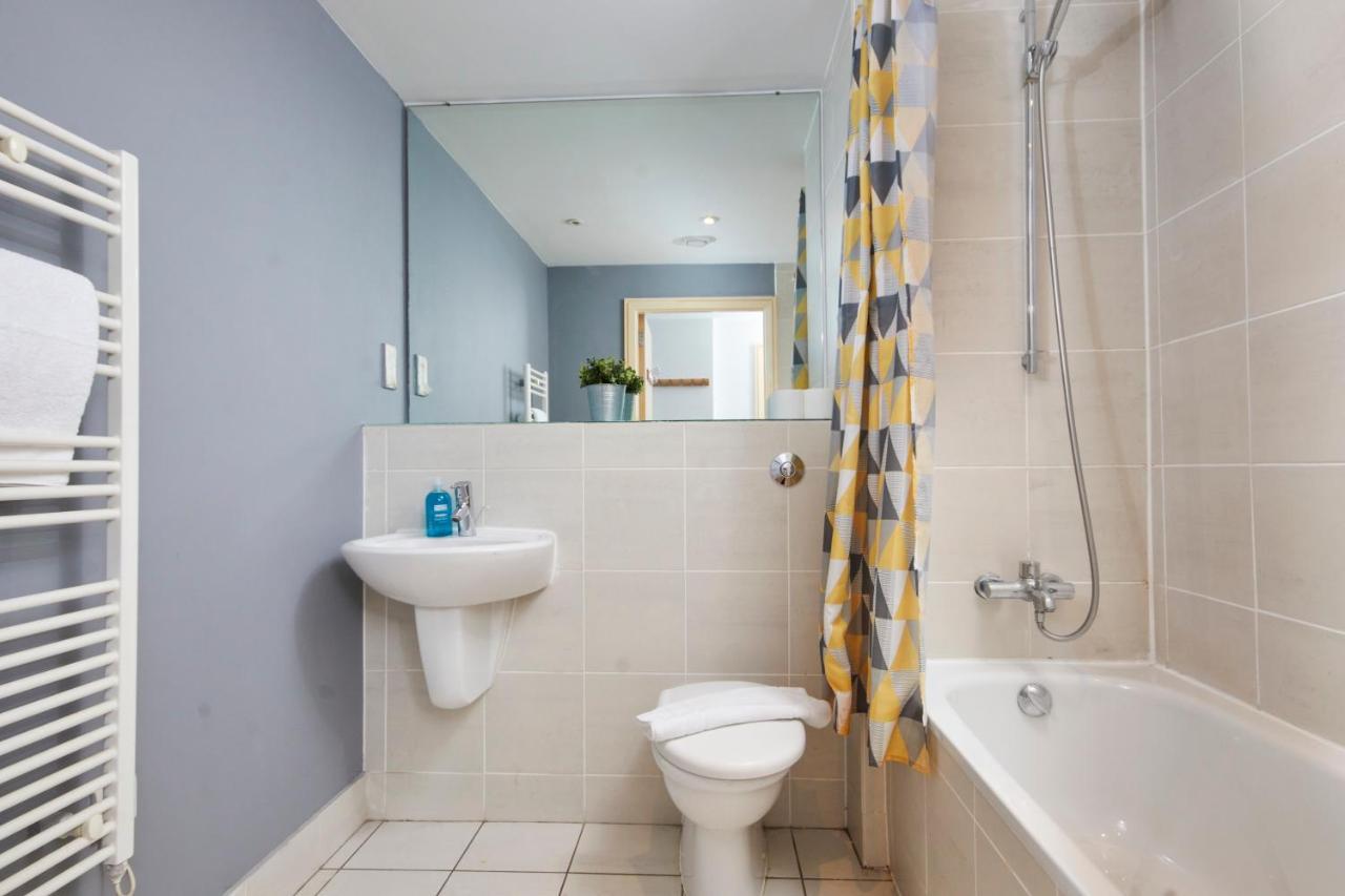 Stylish Manchester Gem - Sleeps 10! Εξωτερικό φωτογραφία